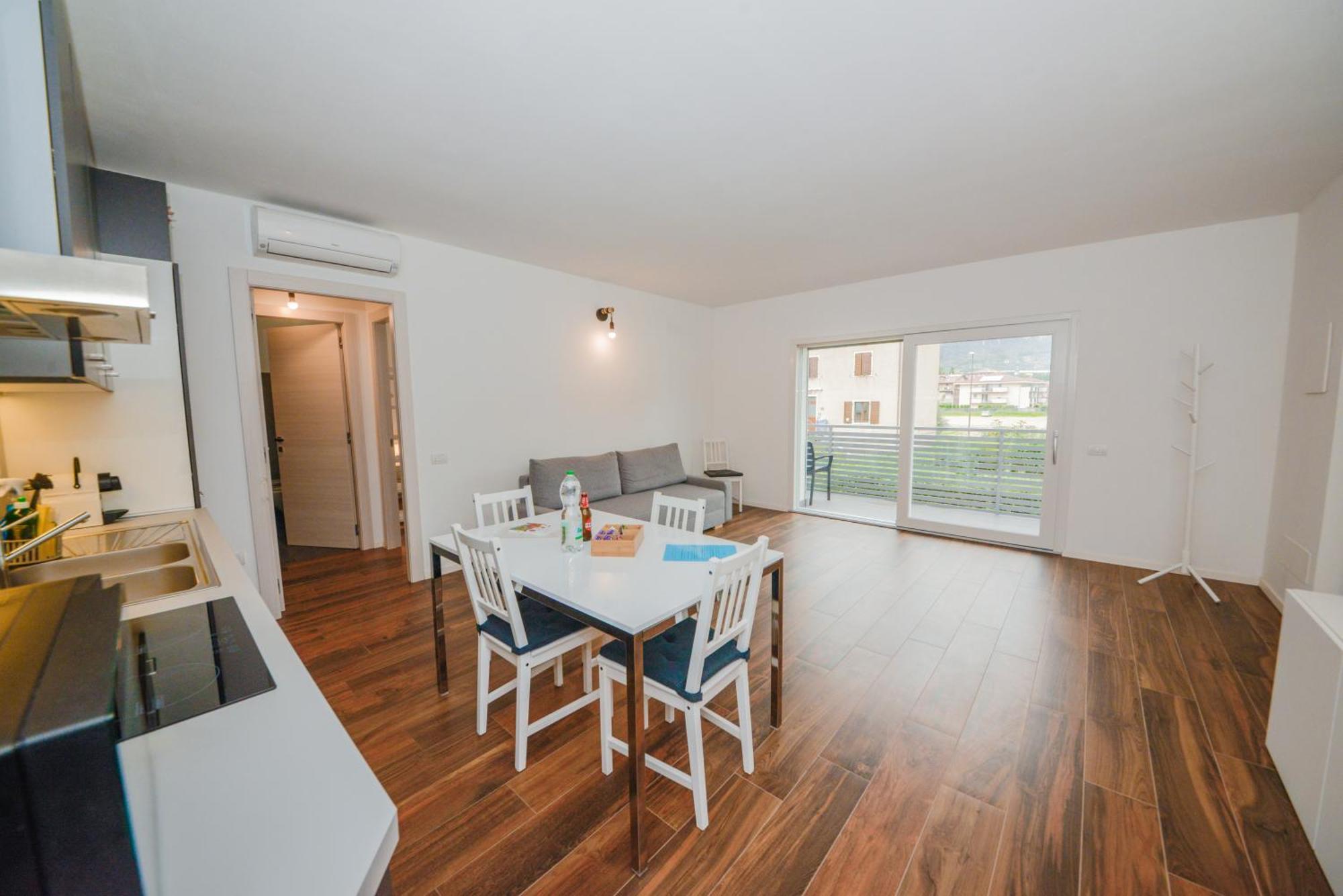 Garda Family & Solarium Apartment Riva del Garda Ngoại thất bức ảnh