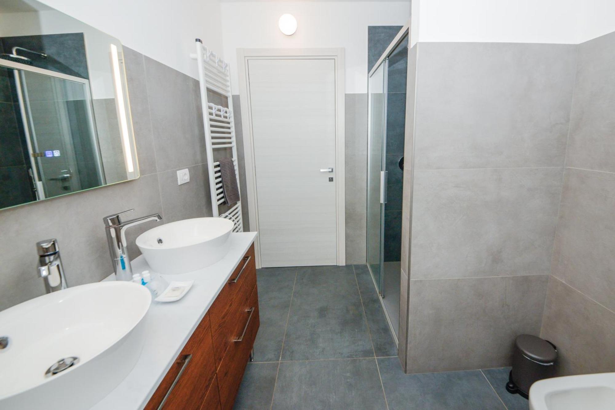 Garda Family & Solarium Apartment Riva del Garda Ngoại thất bức ảnh